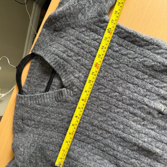 Vintage Grey Pure Wool Sweater, Warm & Timeless V-Neck - Picture 8 of 10